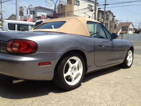 ＮＢロードスター幌交換 | ブログ | 愛車の総合病院 カートップ大阪